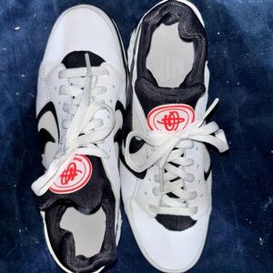 Nike Air Huarache Women’s Running Shoes Size 9